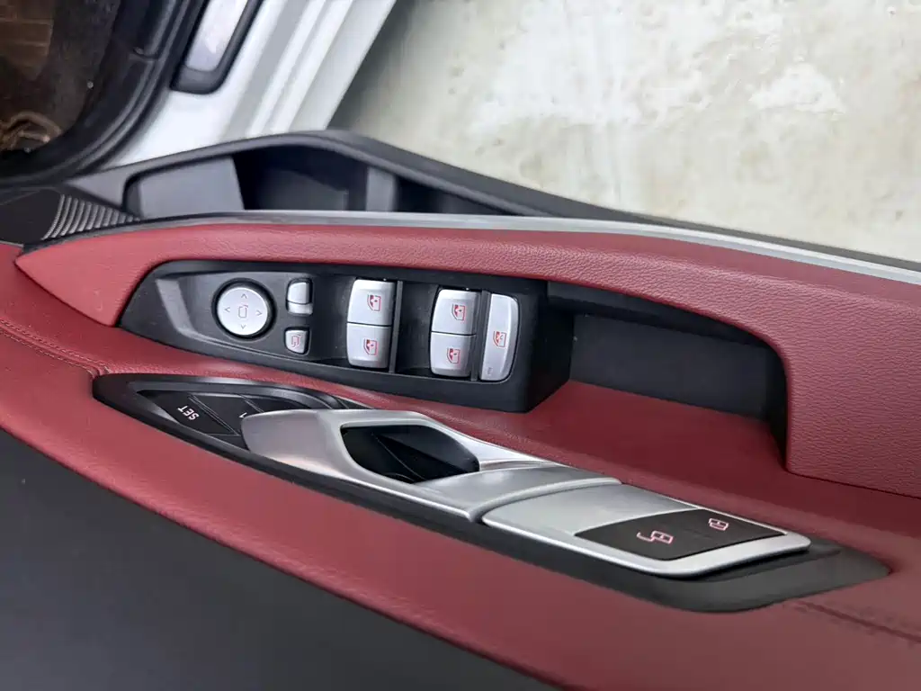 BMW 3 Series 2023 — фото 10