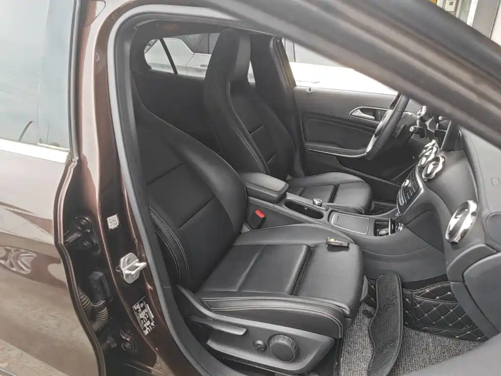 Mercedes-Benz GLA 2017 — фото 20