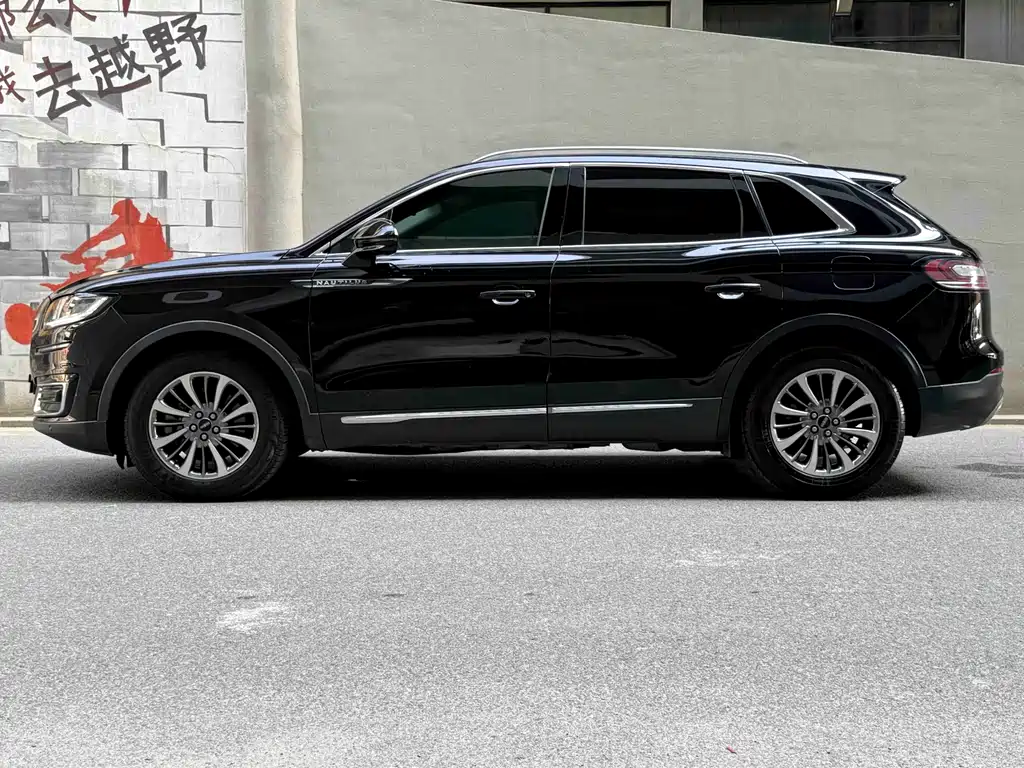 Lincoln Nautilus 2019