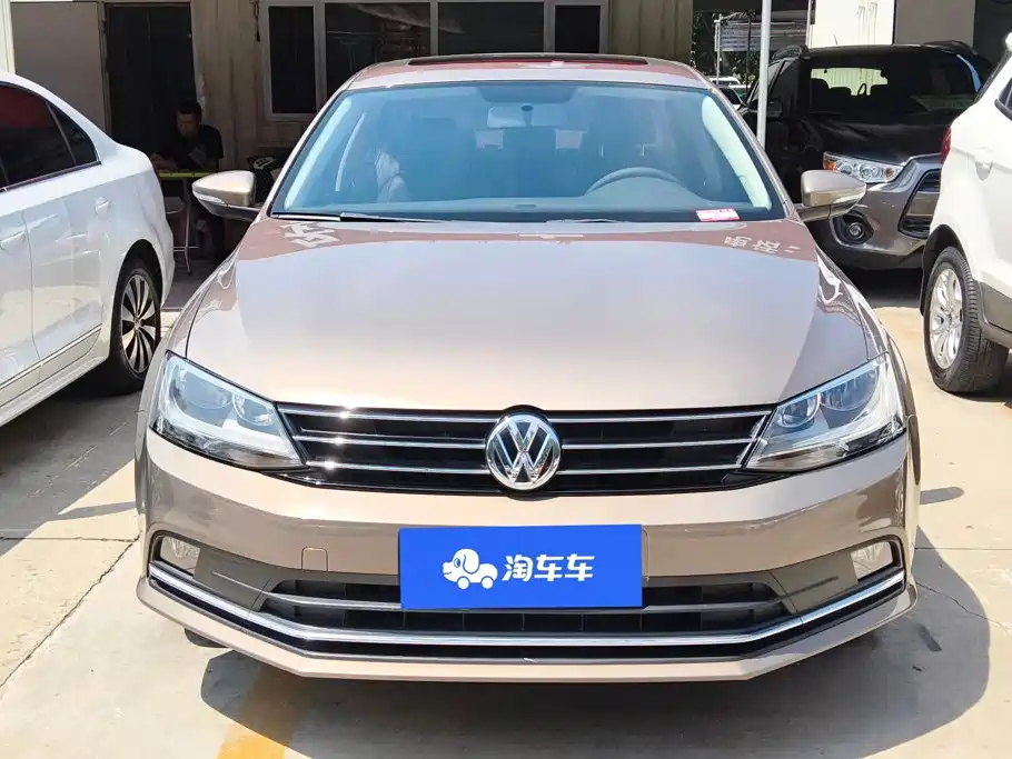 Volkswagen Sagitar 2016