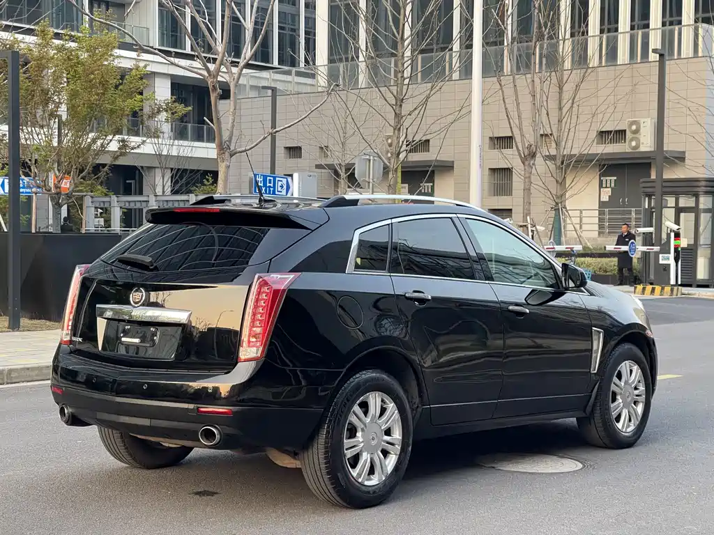 Cadillac SRX 2014 — фото 4