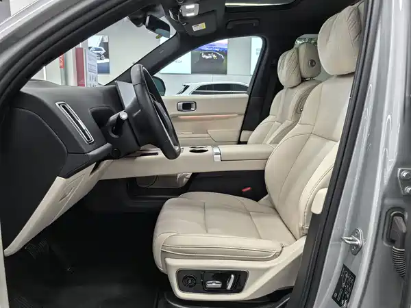 Li Auto L7 2025