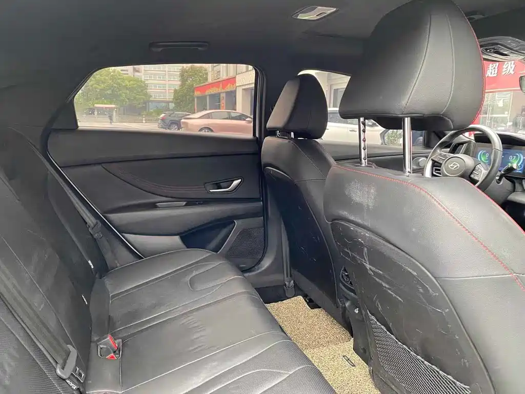 Hyundai Elantra 2022
