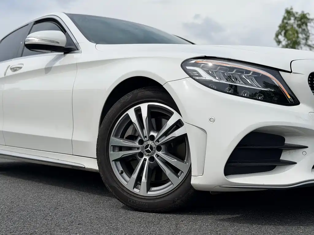 Mercedes-Benz C-Class 2018 — фото 19