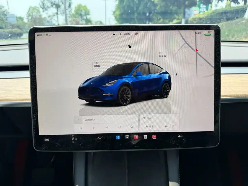 Tesla Model Y 2022 — фото 9