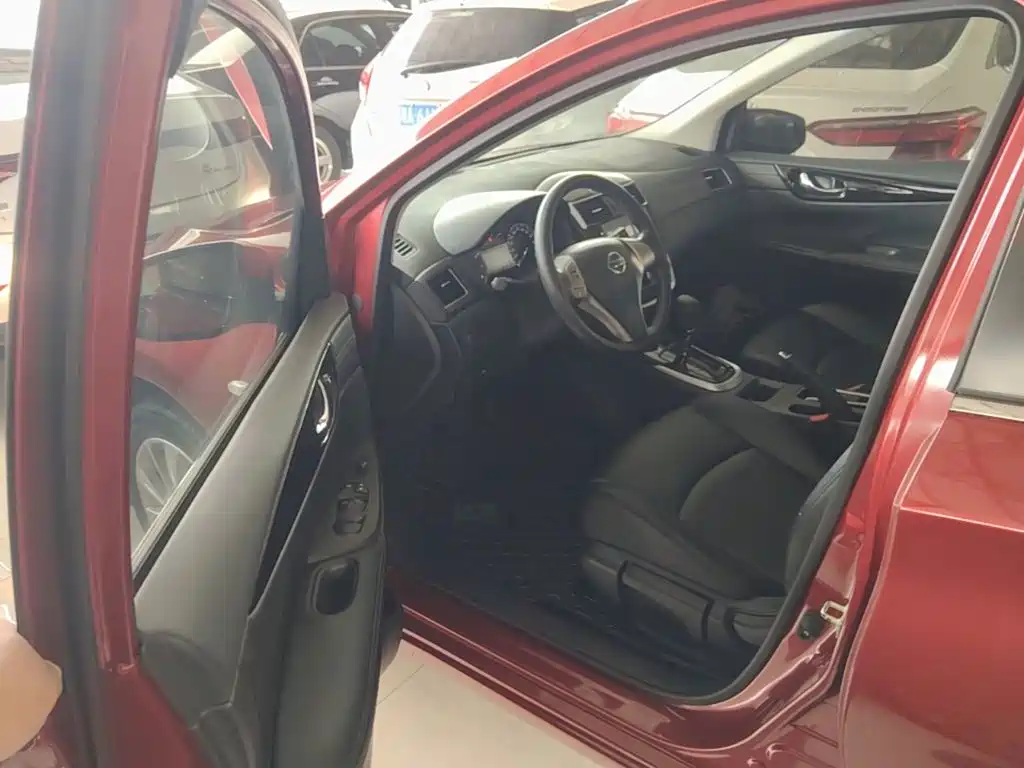 Nissan Tiida 2018 — фото 16