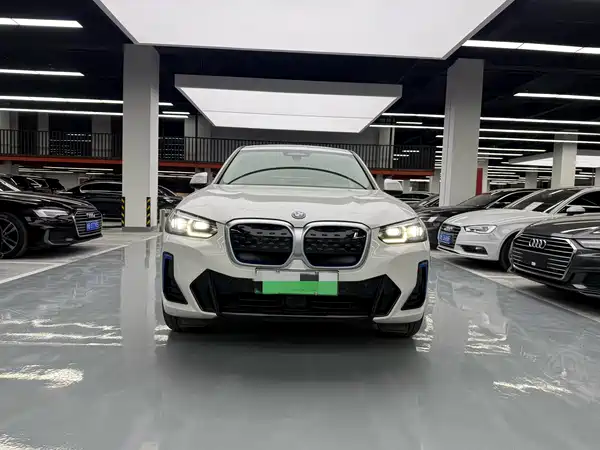 BMW iX3 2022