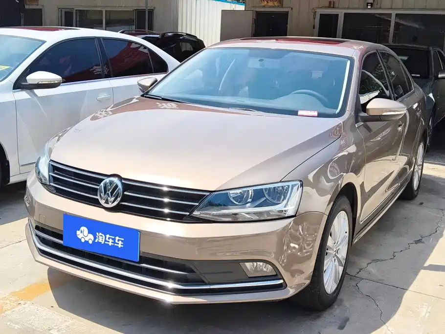 Volkswagen Sagitar 2016