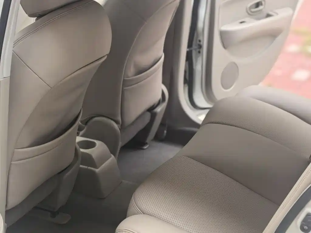 Nissan Sylphy 2017 — фото 12