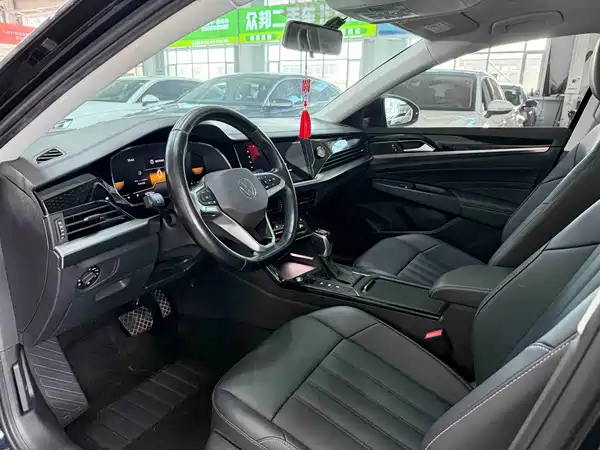 Volkswagen Passat 2023
