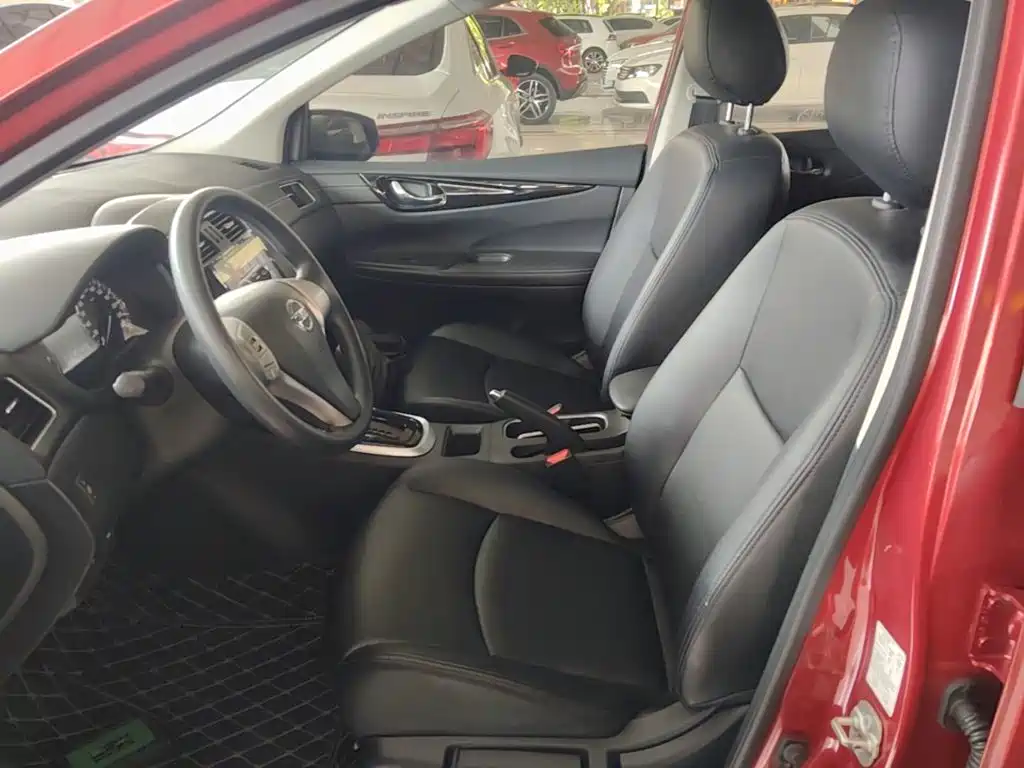 Nissan Tiida 2018 — фото 15