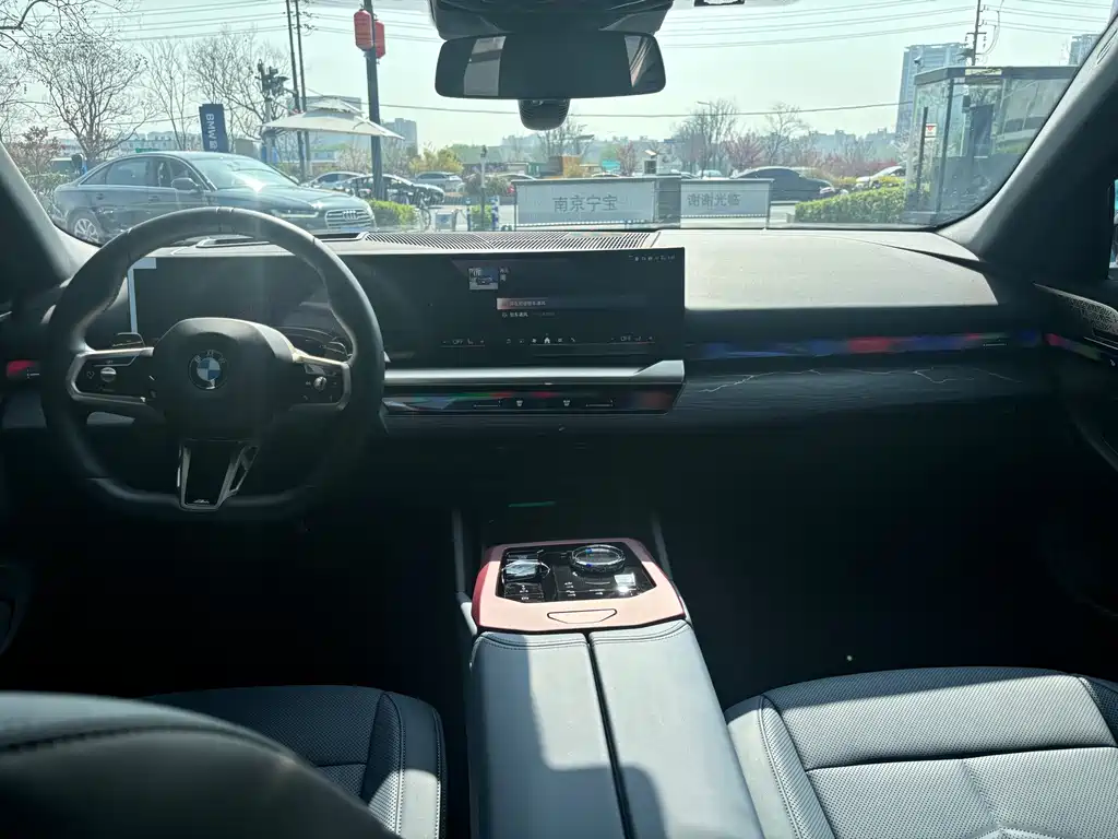 BMW 5 Series 2025