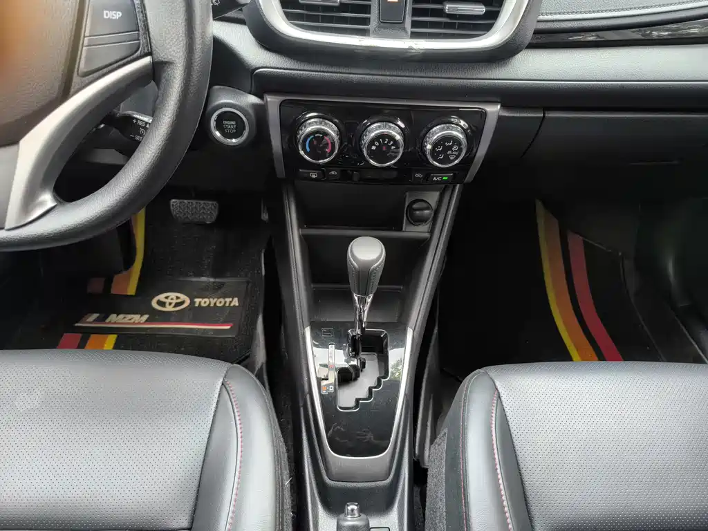 Toyota Yaris L 2023 — фото 16