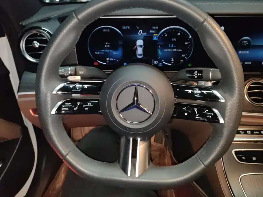 Mercedes-Benz E-Class 2023 — фото 15