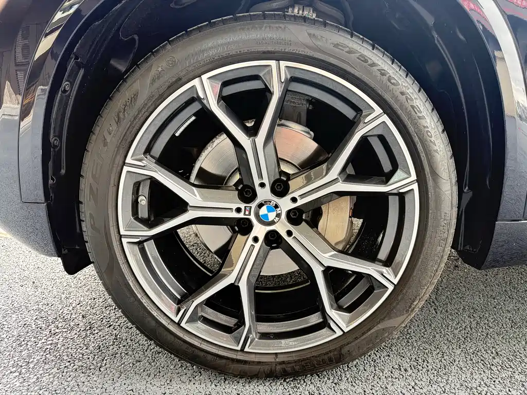 BMW X5 2025