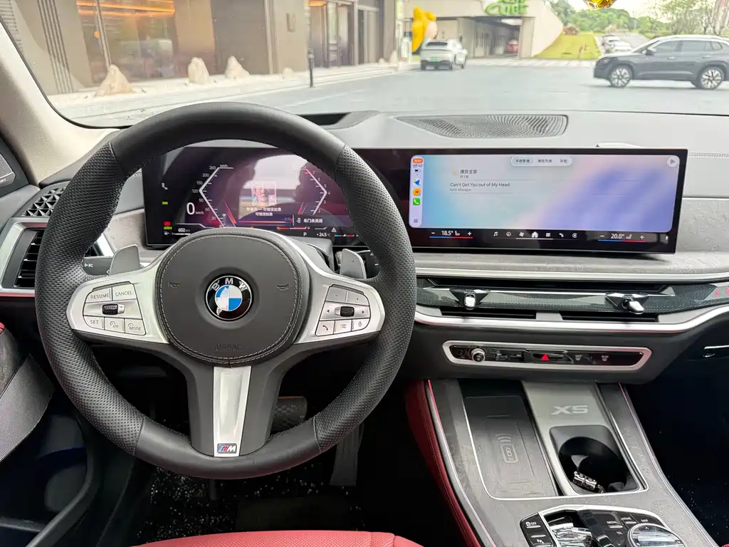 BMW X5 2025 — фото 10