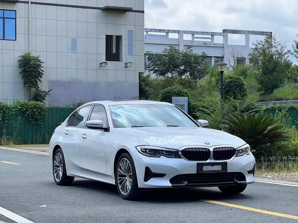 BMW 3 Series 2021