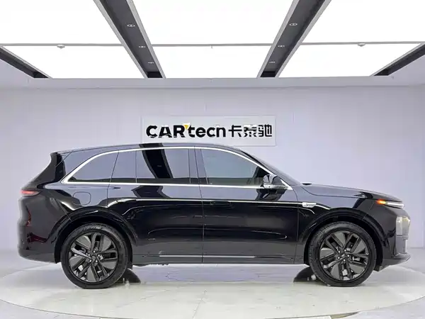 Li Auto L6 2025