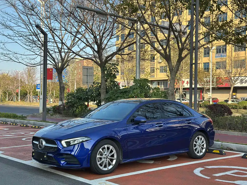 Mercedes-Benz A-Class 2020 — фото 1