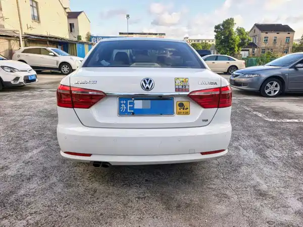 Volkswagen Lavida 2013