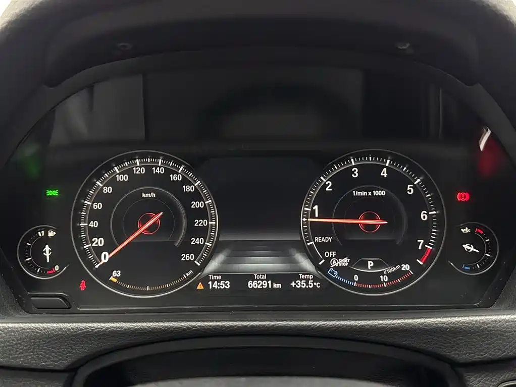 BMW 3 Series 2018 — фото 14