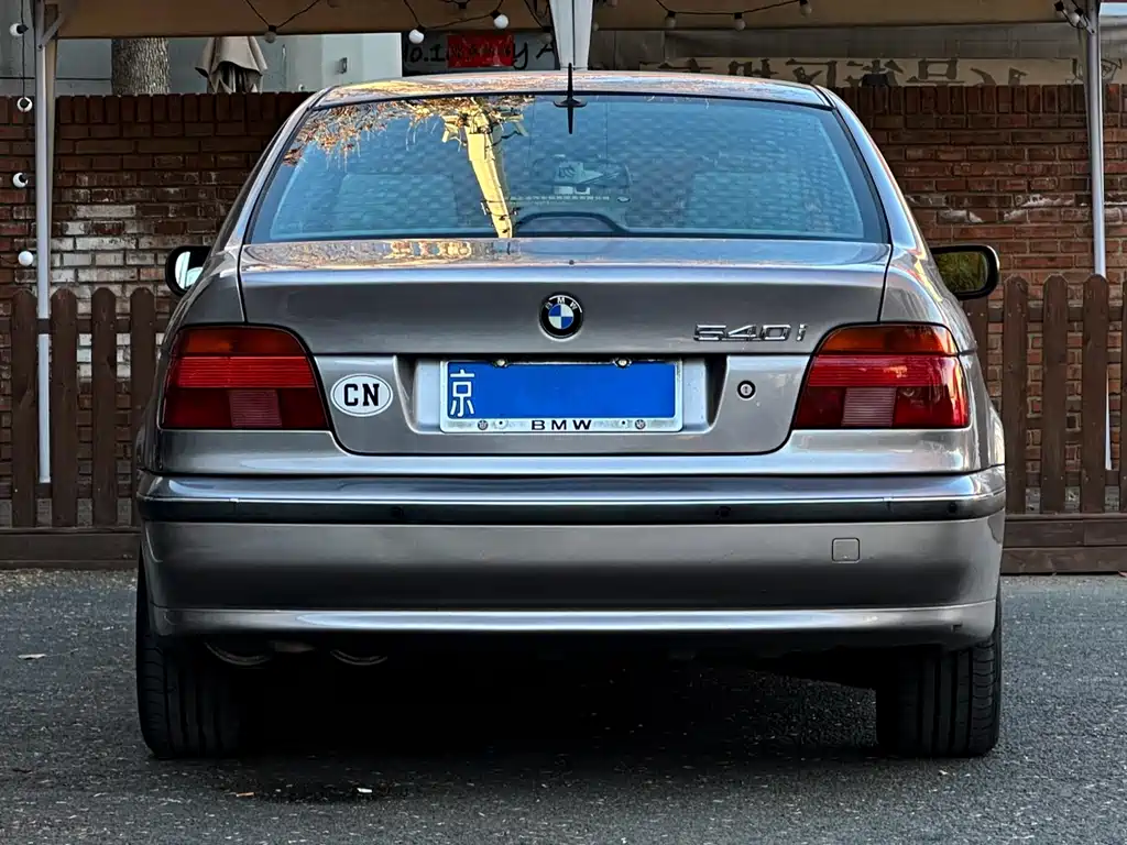 BMW 5 Series 2000 — фото 14