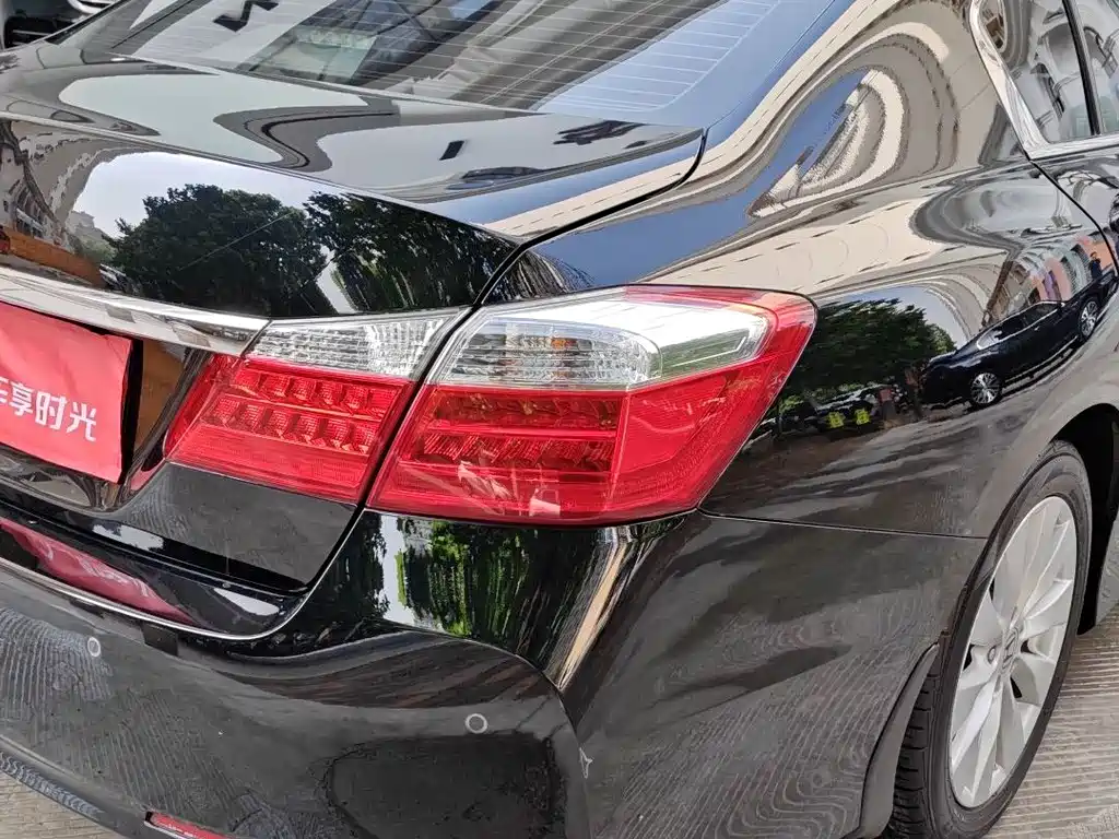 Honda Accord 2015 — фото 6