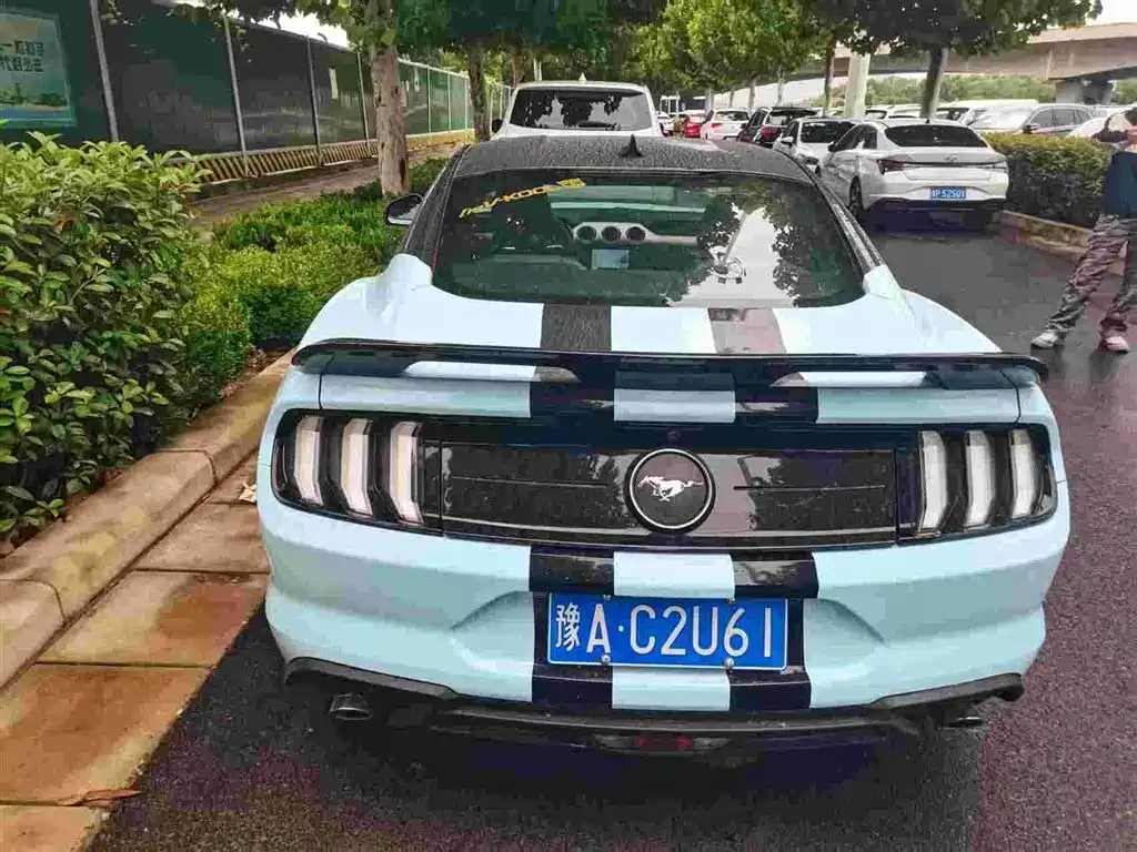 Ford Mustang 2021 — фото 5