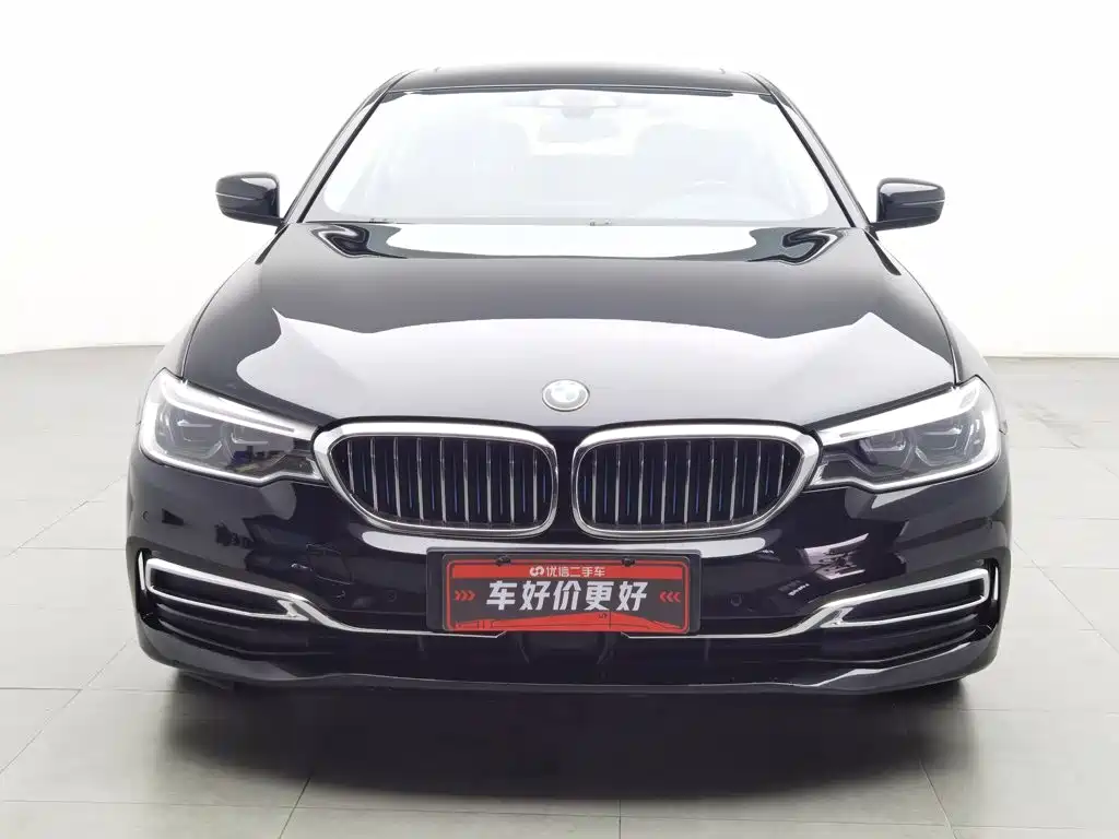 BMW 5 Series New Energy 2019 — фото 3