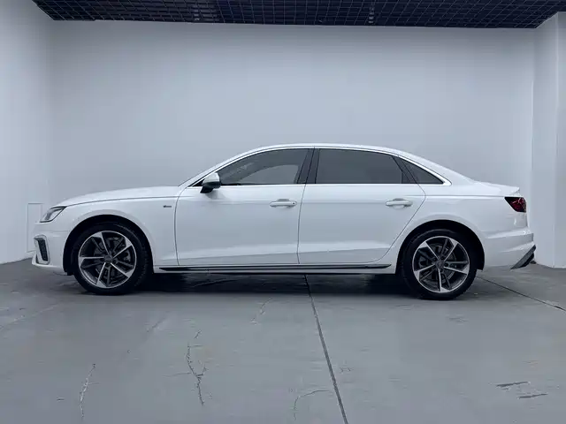 Audi A4L 2021 — фото 13