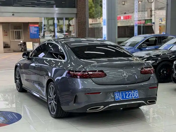 Mercedes-Benz E-Class 2023 — фото 6