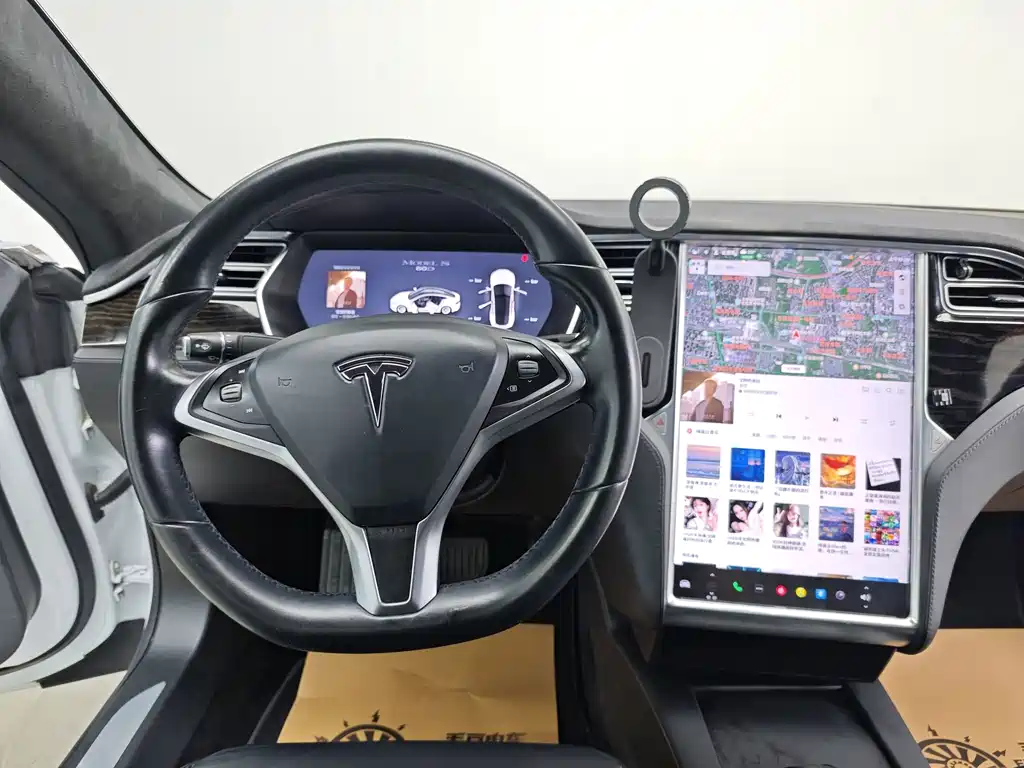 Tesla Model S 2017 — фото 14