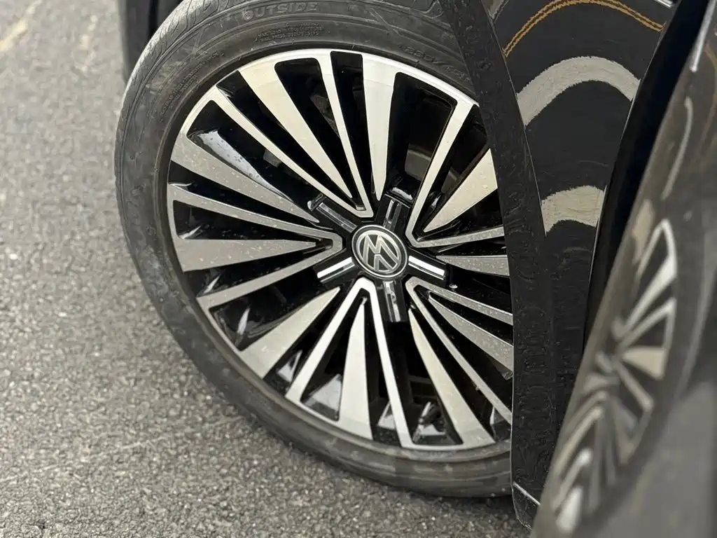 Volkswagen Passat 2019 — фото 11