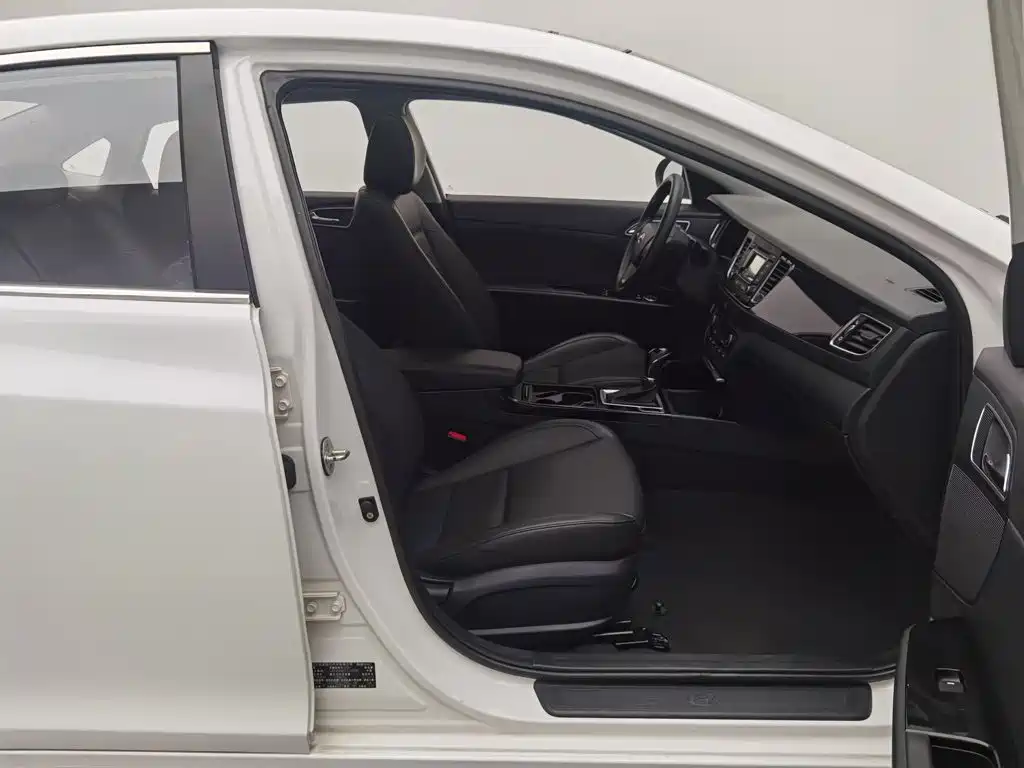 Hyundai Mistra 2015 — фото 23