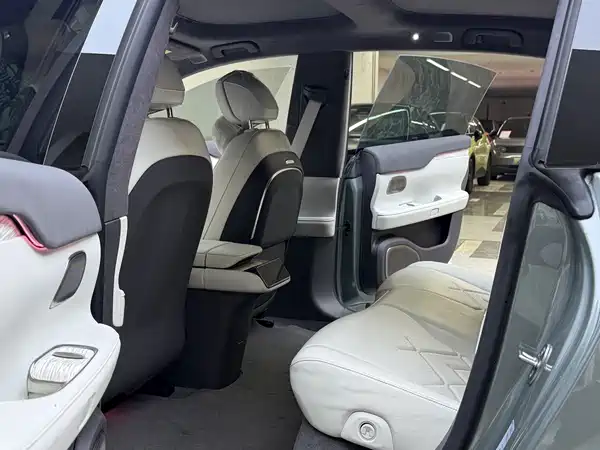 NIO ET7 2022