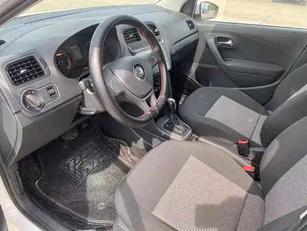 Volkswagen Polo 2016