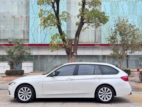 BMW 3 Series 2016