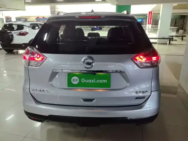 Nissan X-Trail 2015