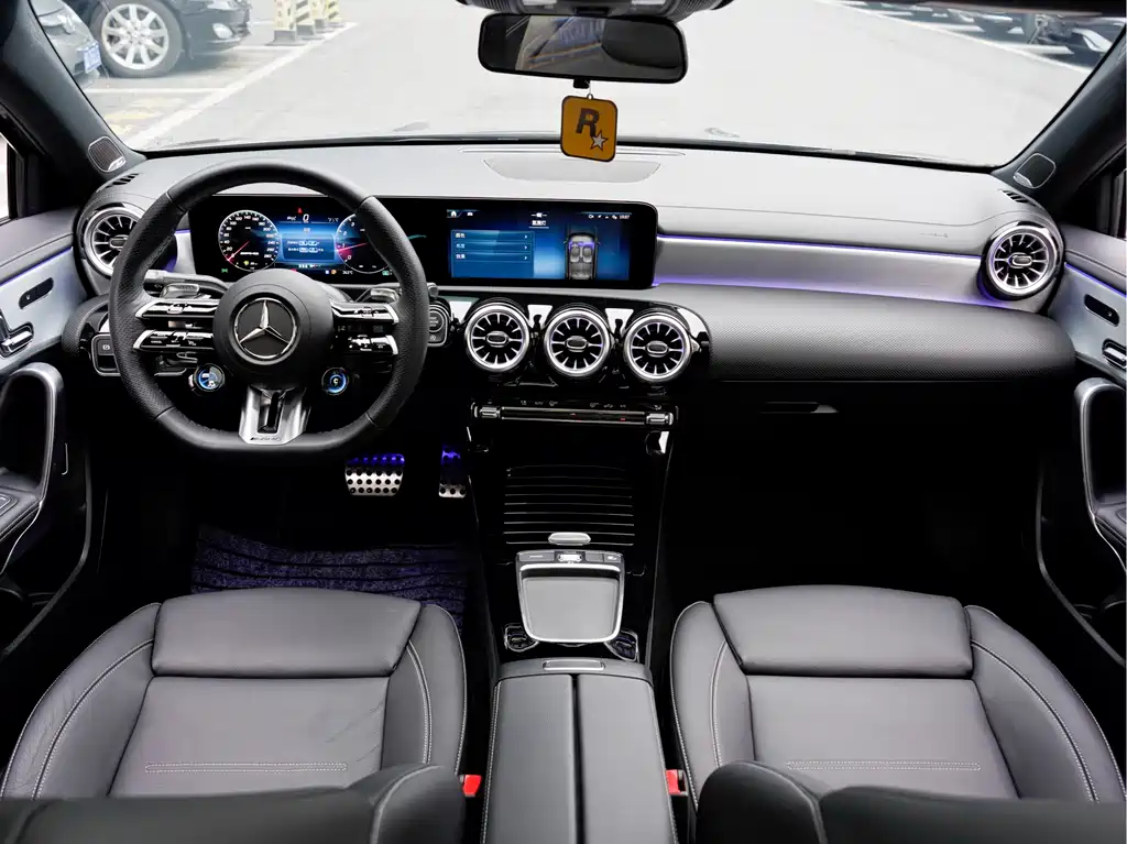 Mercedes-Benz A-Class AMG 2025 — фото 17