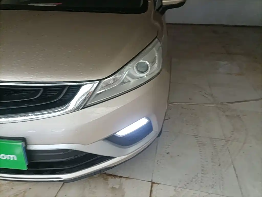 Geely Emgrand GS 2018 — фото 24