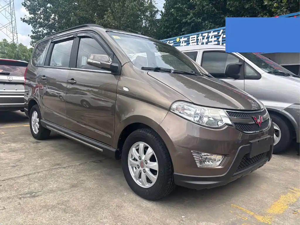 Wuling Hongguang 2015 — фото 3