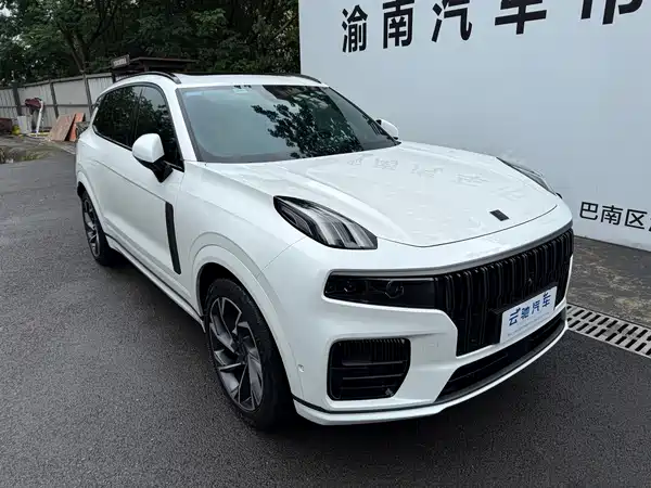 Lynk & Co 09 EM-P 2024