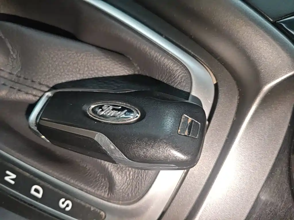 Ford Mondeo 2015 — фото 9