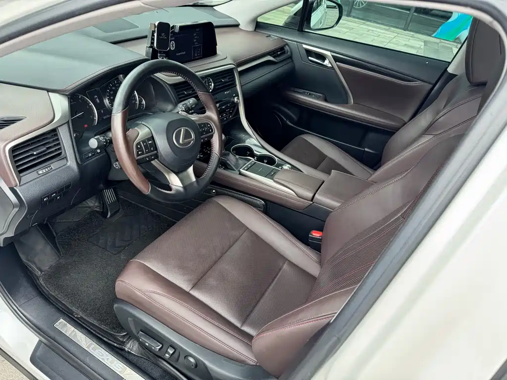 Lexus RX 2020 — фото 10
