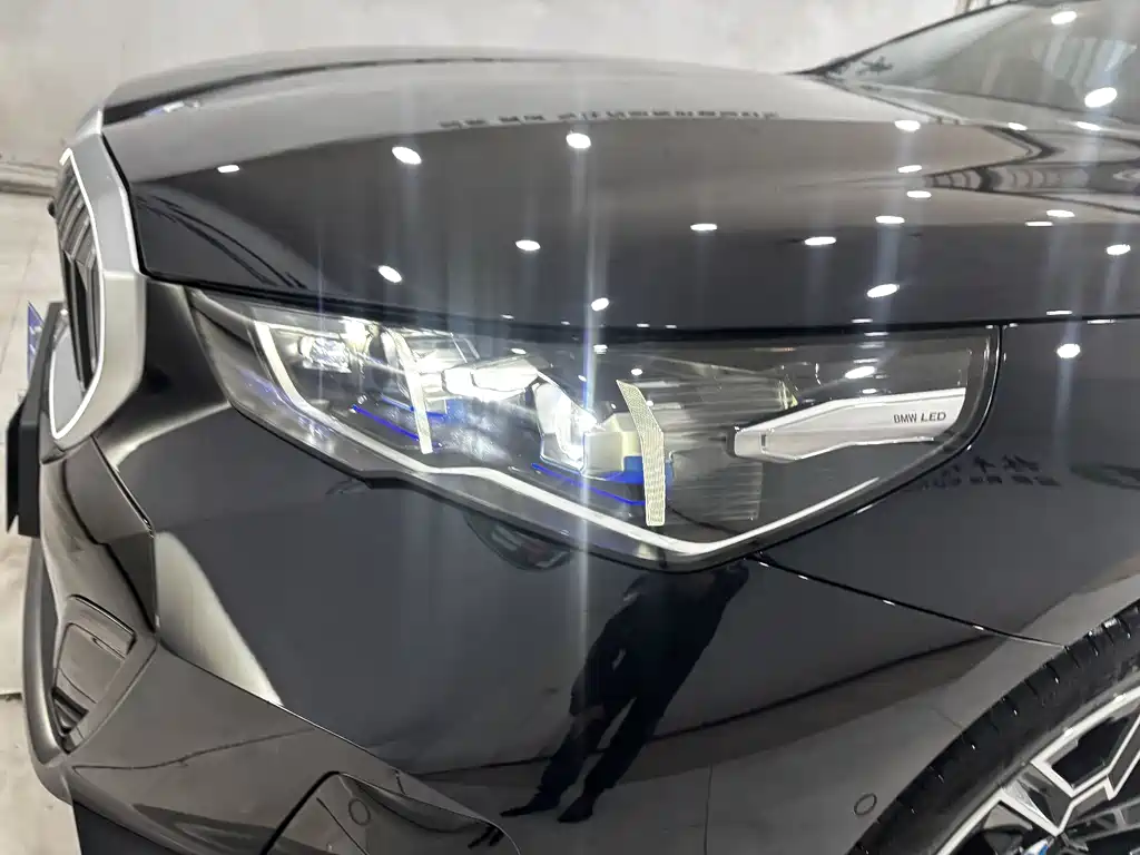 BMW 5 Series 2025