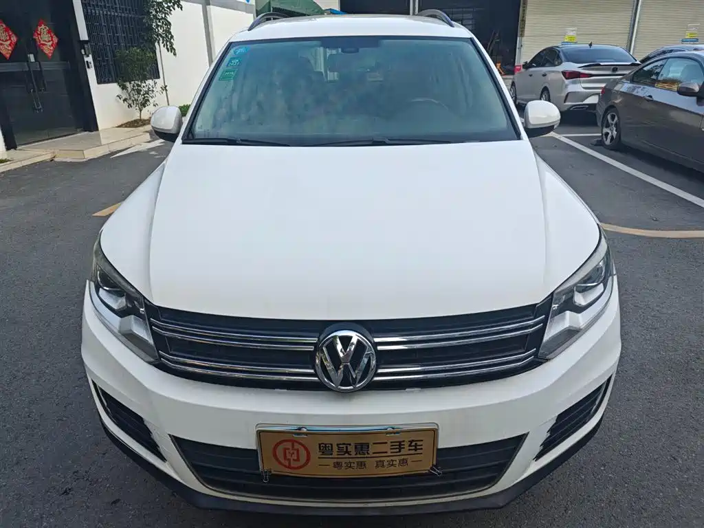 Volkswagen Tiguan 2015 — фото 2