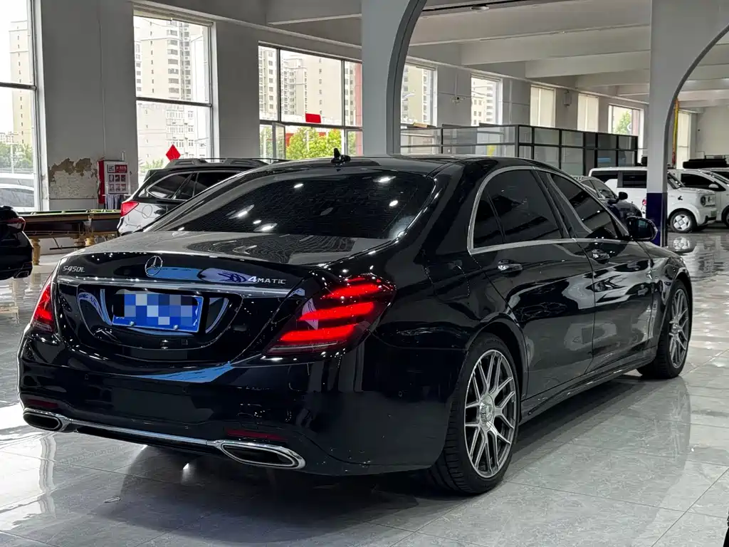 Mercedes-Benz S-Class 2020