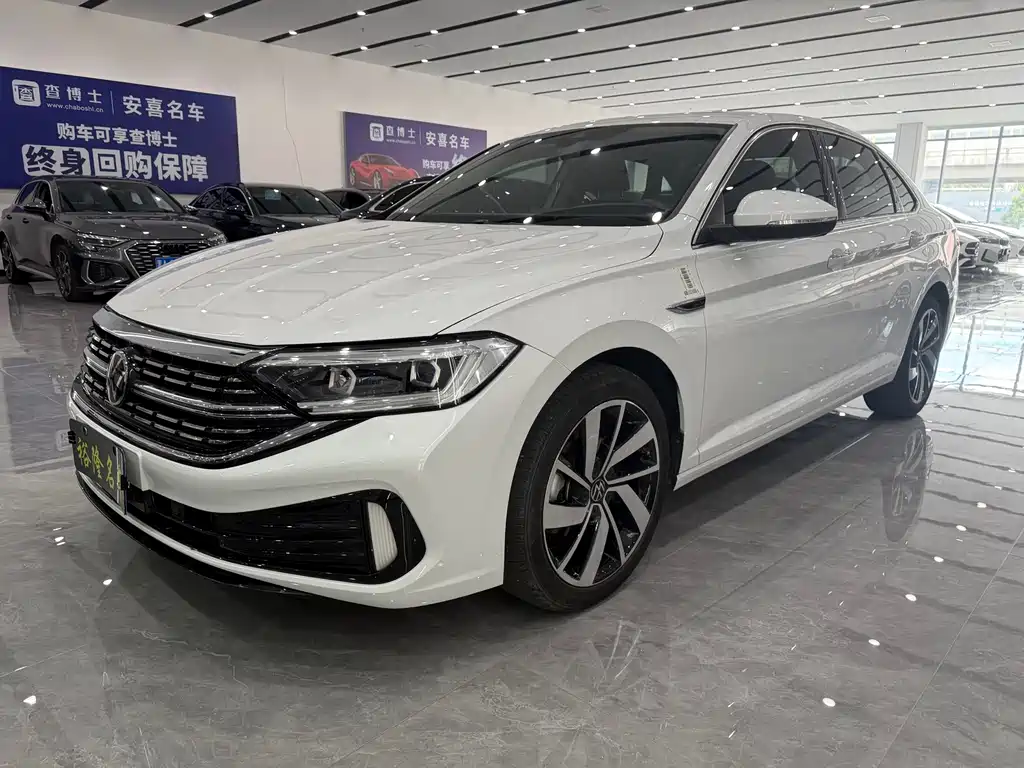 Volkswagen Sagitar 2022