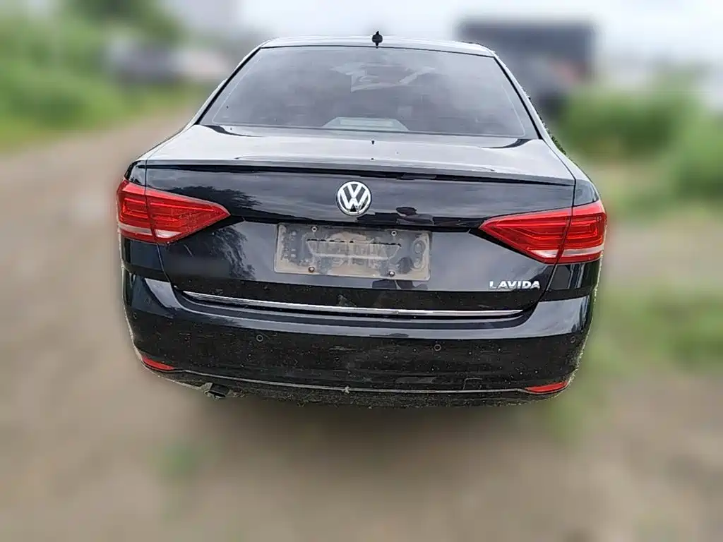 Volkswagen Lavida 2015 — фото 10