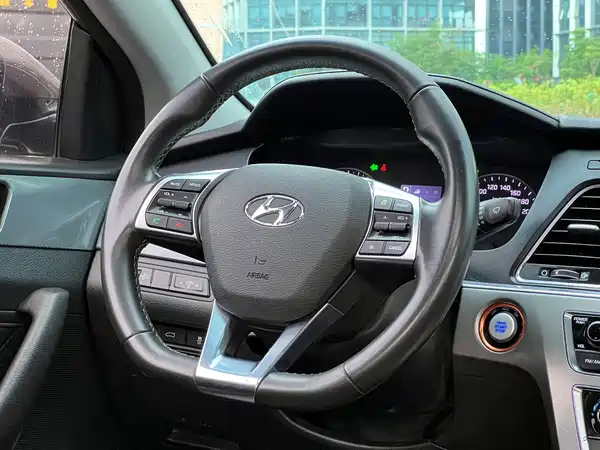 Hyundai Sonata 2015